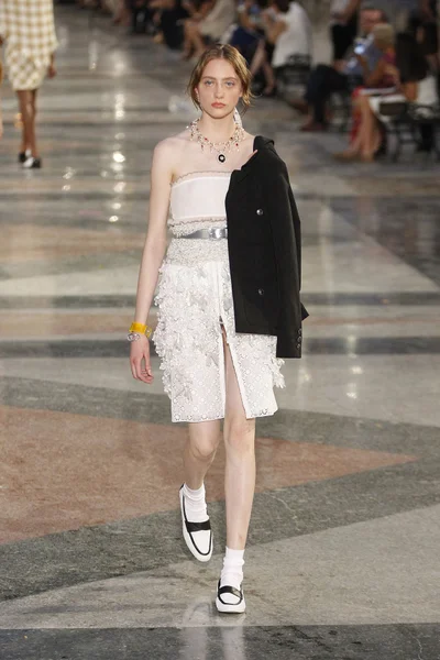Look 52